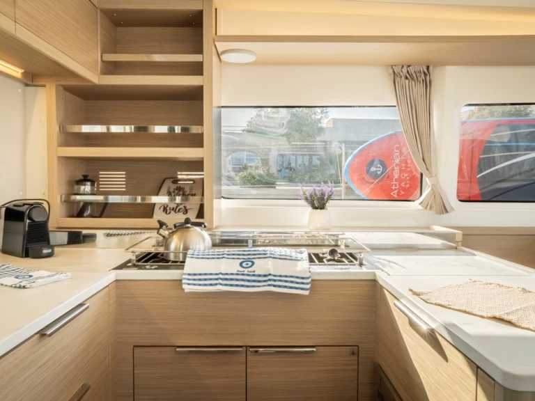 Yacht hire Piso Livadi cheap Lagoon 46