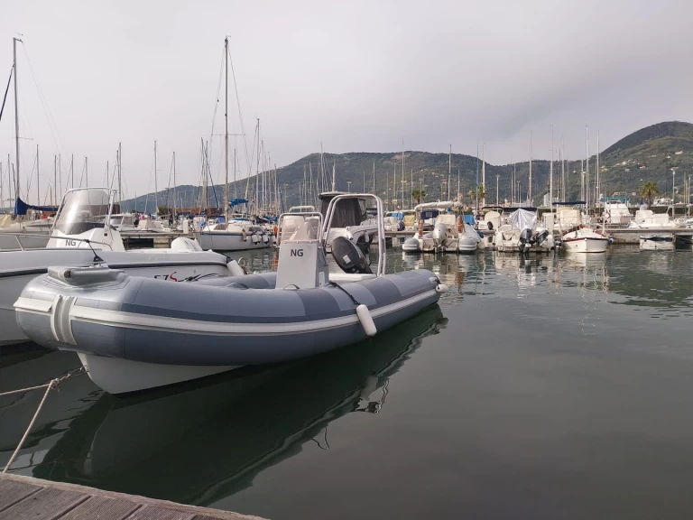 Bwa Bwa 550 Pro charter bareboat or skippered in  La Spezia