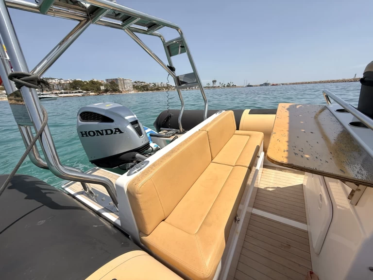 Hire RIB with or without skipper Vanguard Puerto Portals