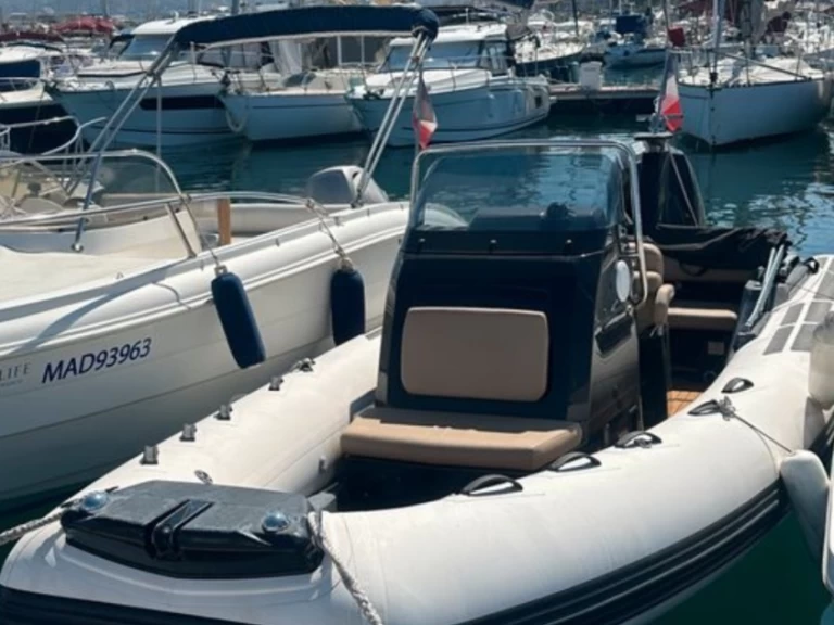 Charter a Brig Eagle 6.7 in Quiberon on Samboat