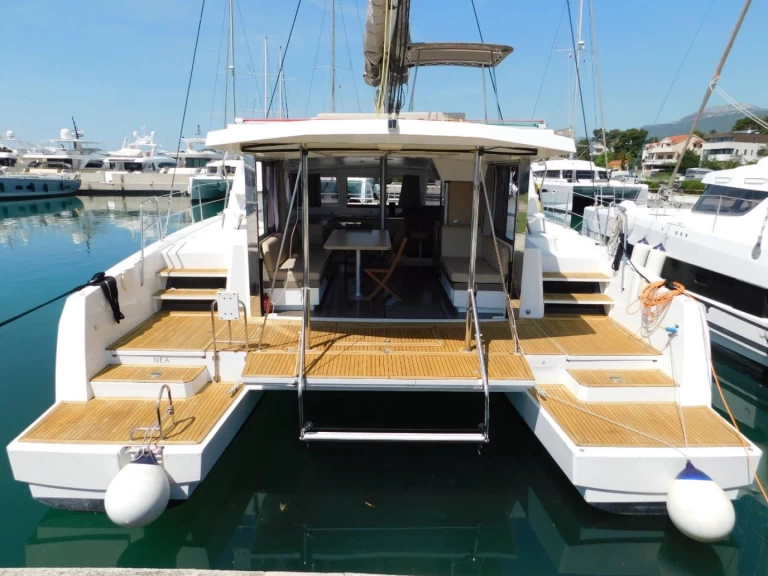 Yacht hire Ta' Xbiex cheap Bali 4.0