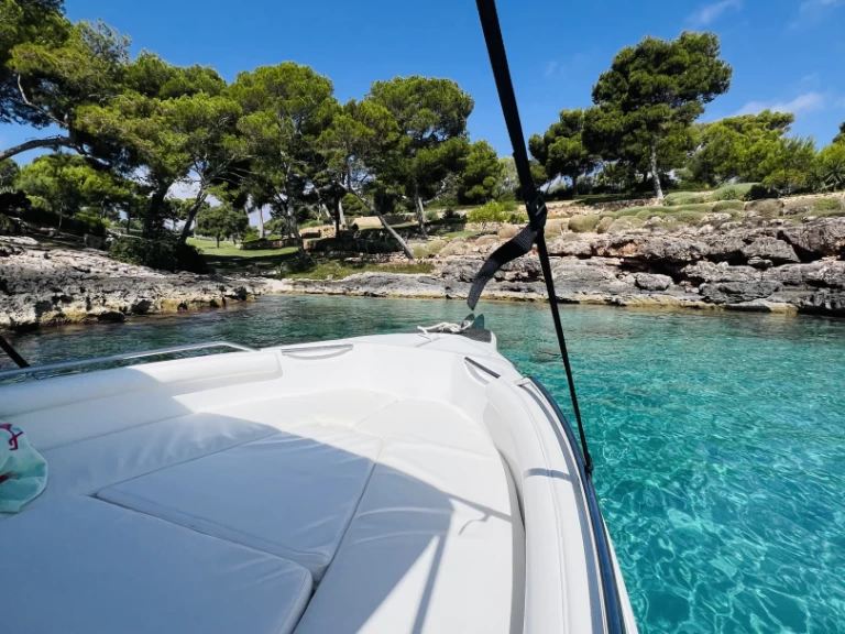 Hire Motorboat Daganz with a boat licence