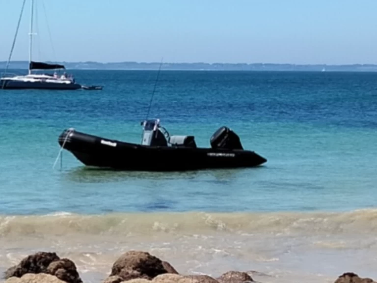 Yacht hire Vannes cheap 550 explorer