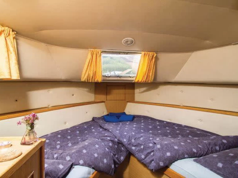 Hire Motorboat with or without skipper Le Boat Spean Bridge