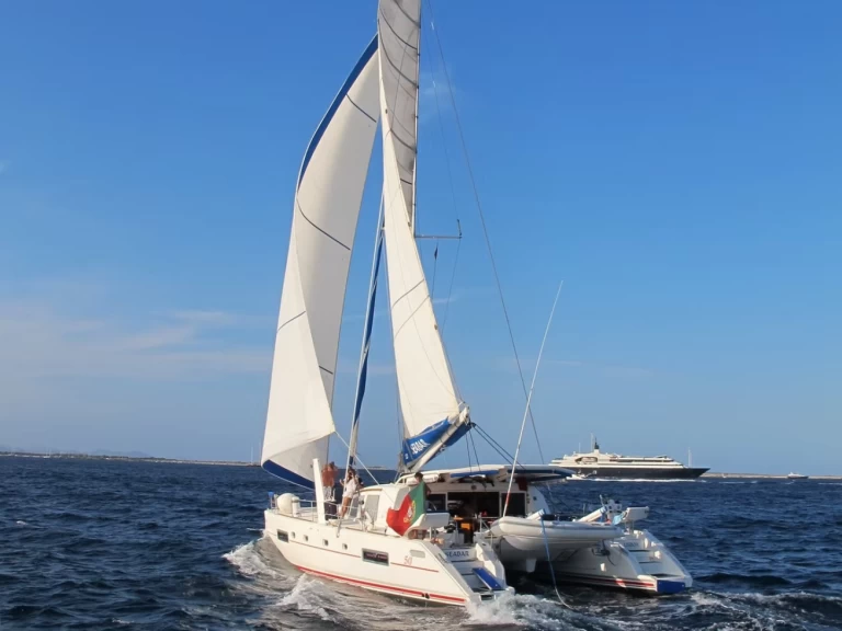 Hire a Catana Catana 50 Belém