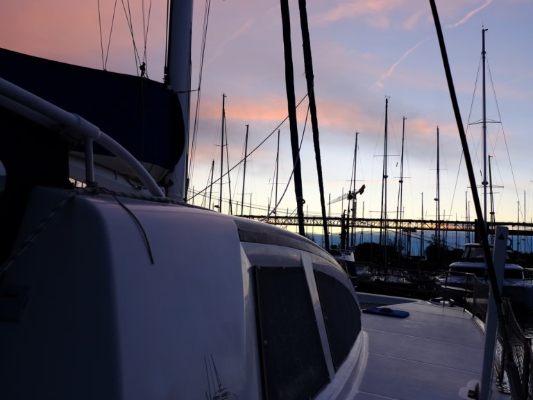 Yacht hire Belém cheap Catana 50