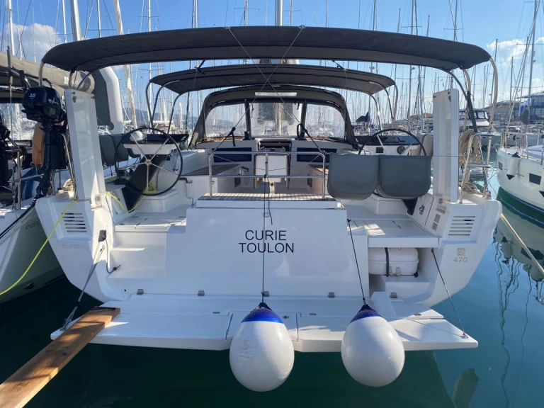Yacht hire Lefkáda cheap Dufour 470