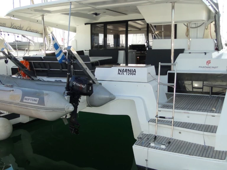 Charter a Fountaine Pajot Astrea 42 in Alimos on Samboat