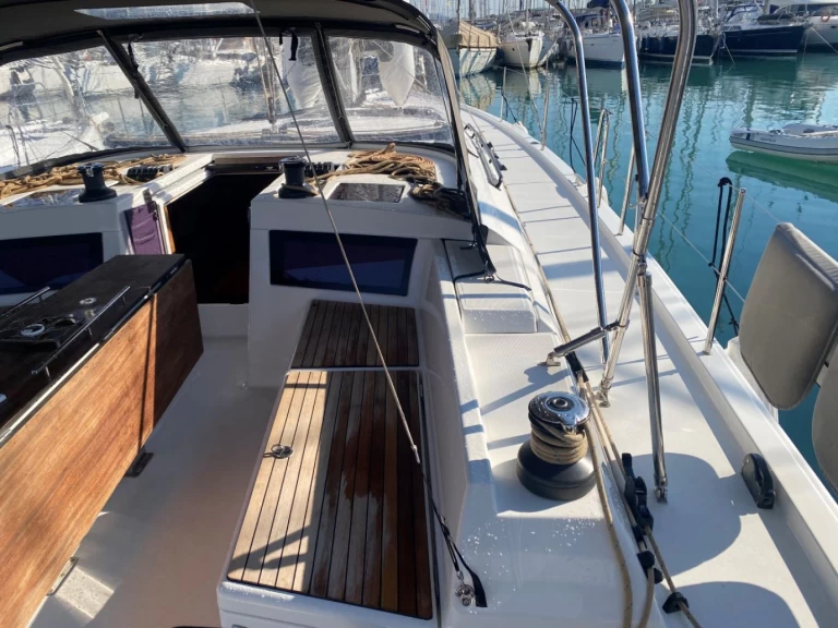 Sailboat to hire Lefkáda at the best price