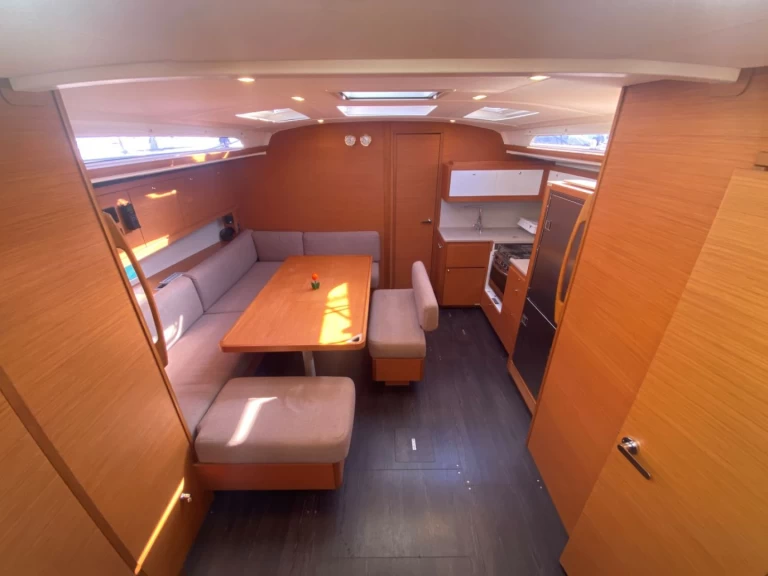 Yacht charter Lefkáda - Dufour Dufour 470 on SamBoat