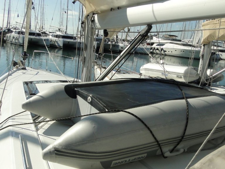 Hire Sailboat Bénéteau with a boat licence