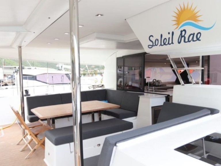 Charter a Fountaine Pajot Fountaine Pajot Saba 50 (Owner's Version) in Road Town on Samboat