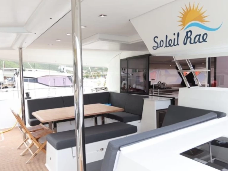 Charter a Fountaine Pajot Fountaine Pajot Saba 50 (Owner's Version) in Road Town on Samboat