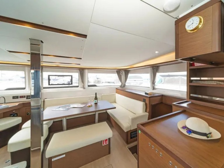 Catamaran hire in Alimos - Lagoon Lagoon 46