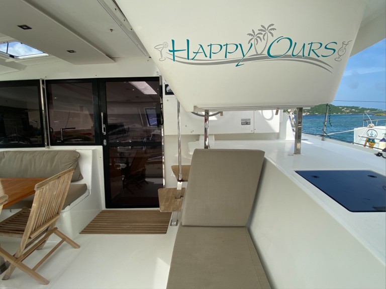 Yacht hire Road Town cheap Lucia 40