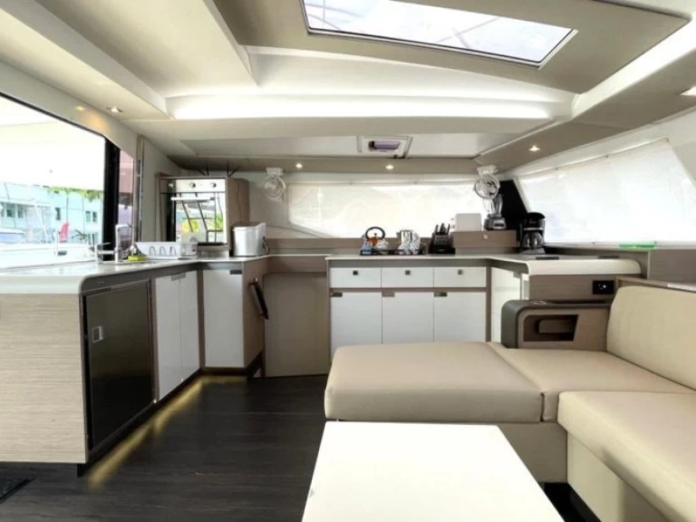 Yacht hire Road Town cheap Elba 45