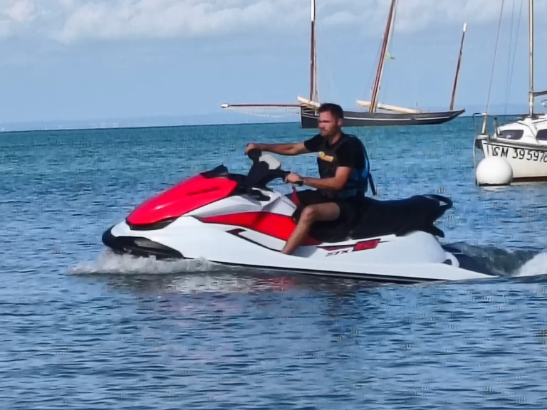 Jet ski to hire Saint-Malo at the best price