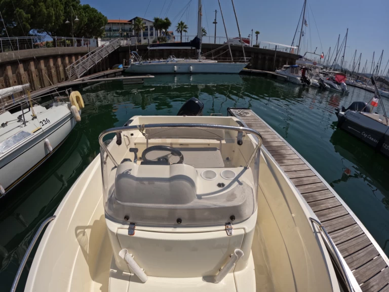Quicksilver Activ 555 Open charter bareboat or skippered in  Hendaye
