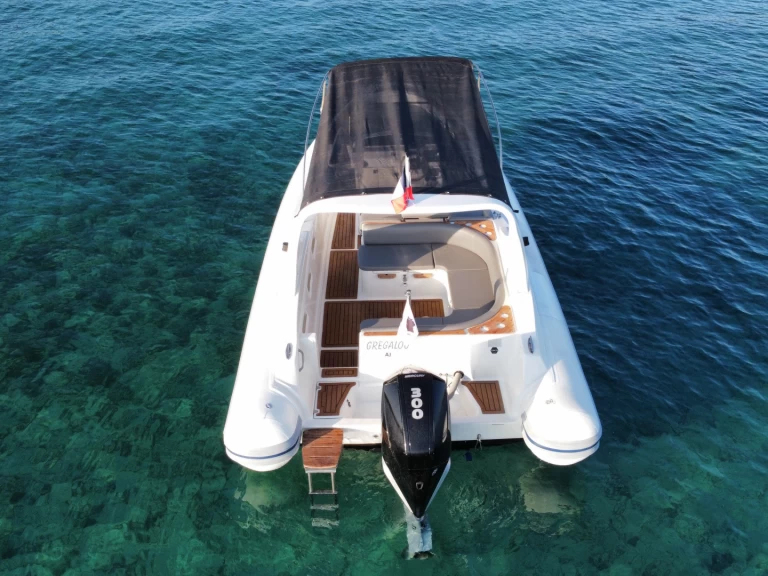 Hire RIB Lomac with a boat licence