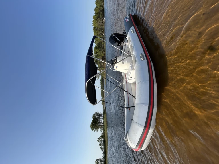 Hire RIB Valiant with a boat licence