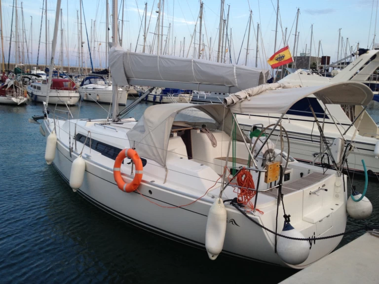 Yacht charter Barcelona - Hanse Hanse 320 on SamBoat