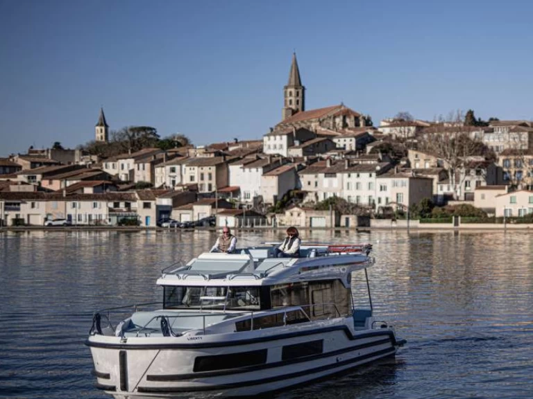 Yacht charter Portiragnes - Le Boat Liberty on SamBoat