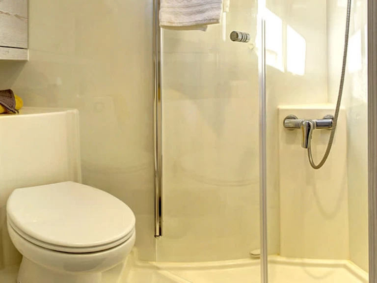 Hire Motorboat with or without skipper Le Boat Douelle