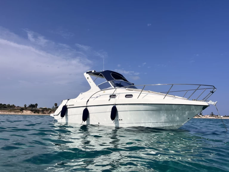 Hire Motorboat Saver with a boat licence