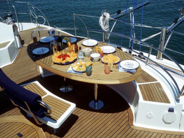 Charter a Fountaine Pajot Eleuthera 60 in Capo d'Orlando on Samboat