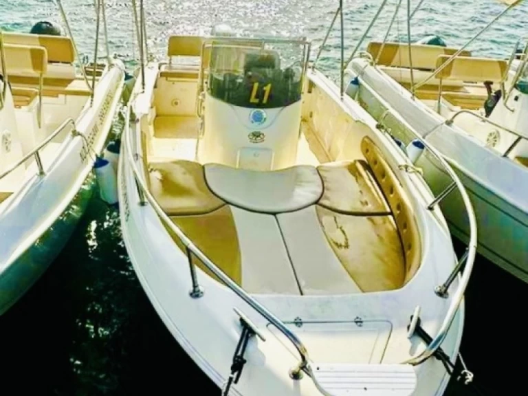 Hire Motorboat with or without skipper Marea 19 Porto Cesareo