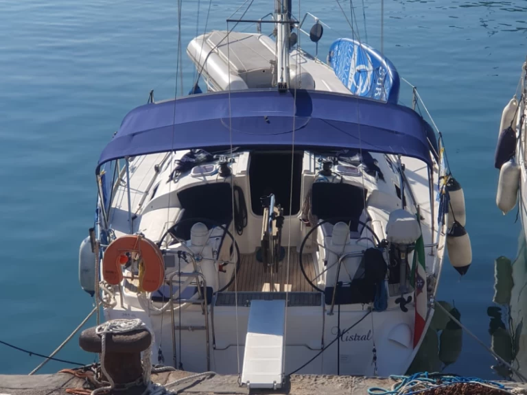 Charter a Dufour Dufour 385 Grand Large in Castellammare di Stabia on Samboat