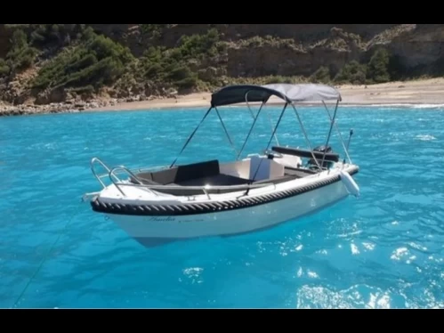 Hire Motorboat Baltic with a boat licence