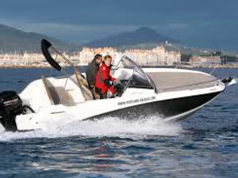 Quicksilver Quicksilver 605 Sundeck charter bareboat or skippered in  Six-Fours-les-Plages