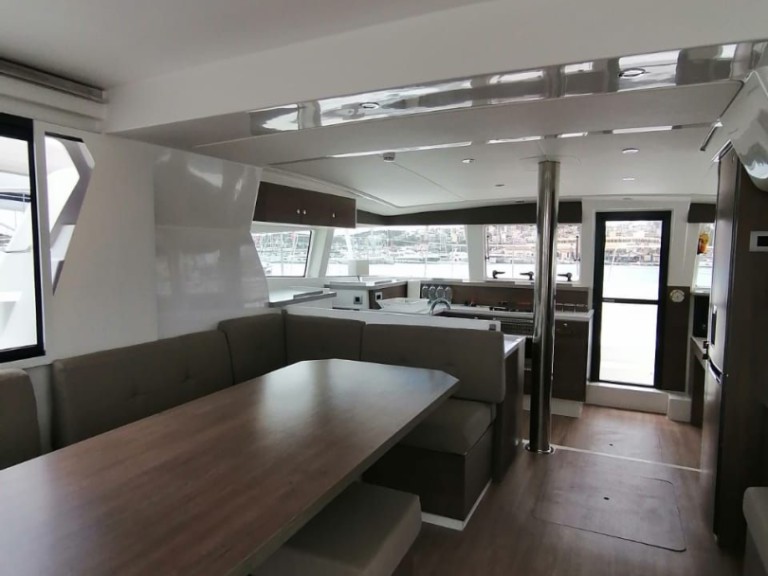 Yacht charter Lávrio - Bali Bali 4.2 on SamBoat