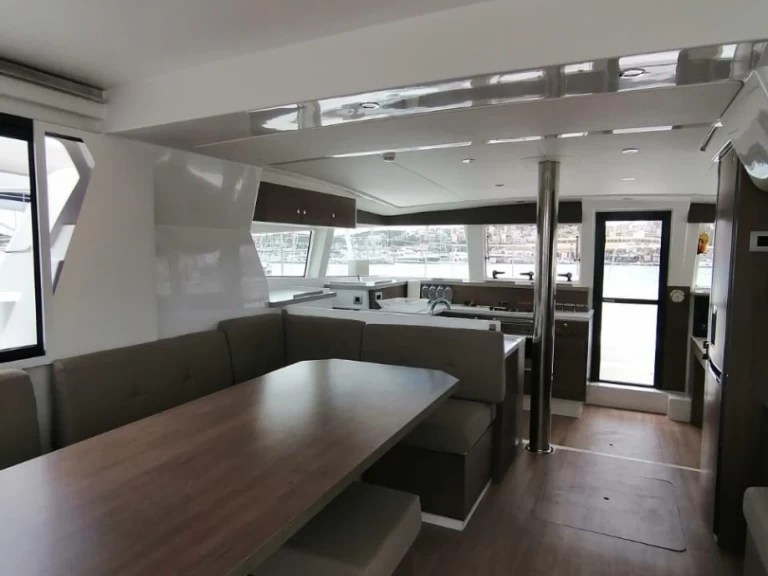 Yacht charter Lávrio - Bali Bali 4.2 on SamBoat