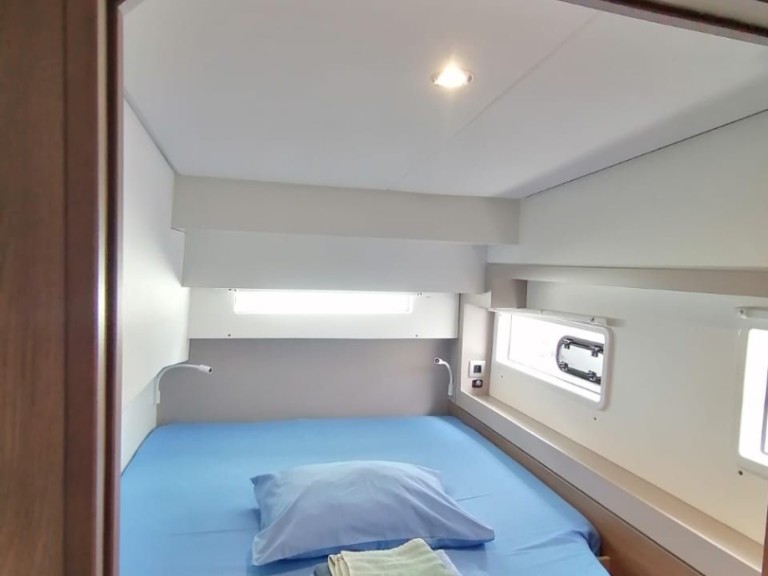 Hire a Bali Bali 4.2 Lávrio