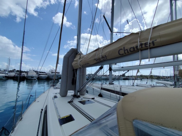 Charter a Bénéteau Oceanis 48 in Gouvia on Samboat