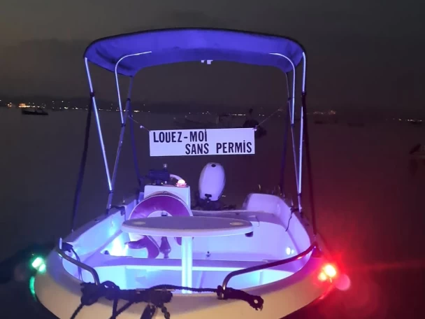 Motorboat to hire Le Pradet at the best price