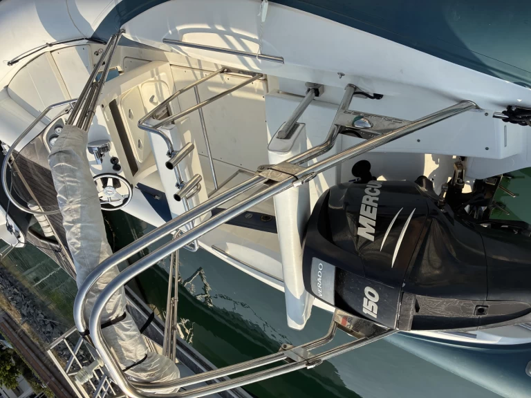 Hire a Valiant Valiant 650 Cruiser Le Pouliguen