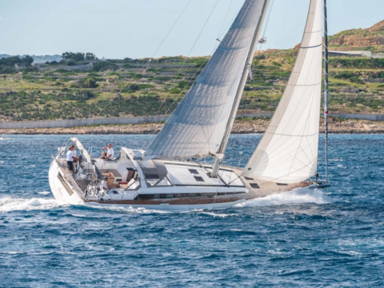 Hire Sailboat OCEANIS 55.1 with a boat licence