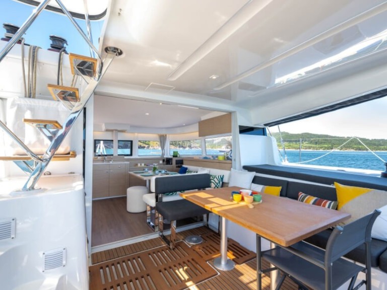 Yacht charter Road Town - Lagoon Lagoon 43 on SamBoat