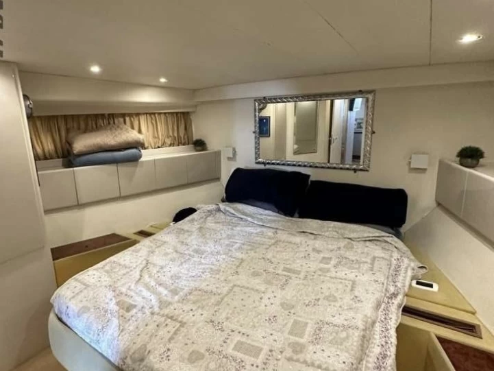 Charter a Rizzardi Cr 50 in Porto Badino on Samboat