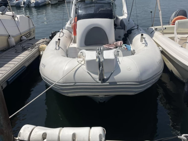 Yacht charter Argelès-sur-Mer - Zodiac Medline 3 on SamBoat