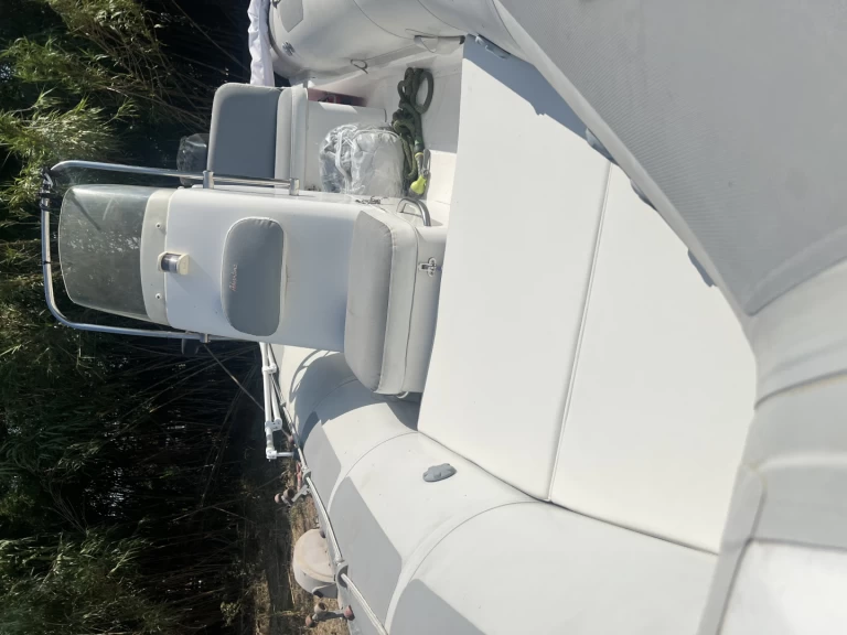 RIB hire in Hyères - Adventure VESTA 550