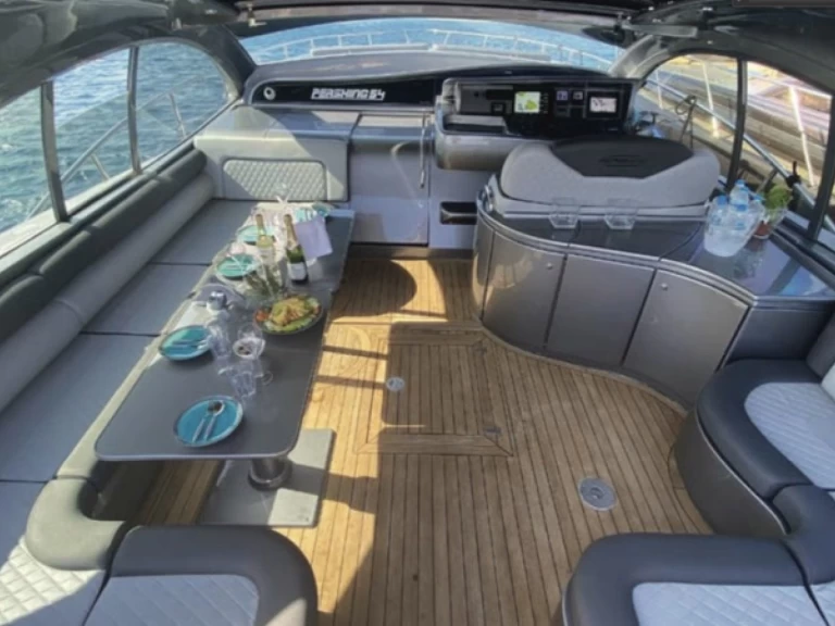 Yacht charter Ornos - Pershing Pershing 65 on SamBoat
