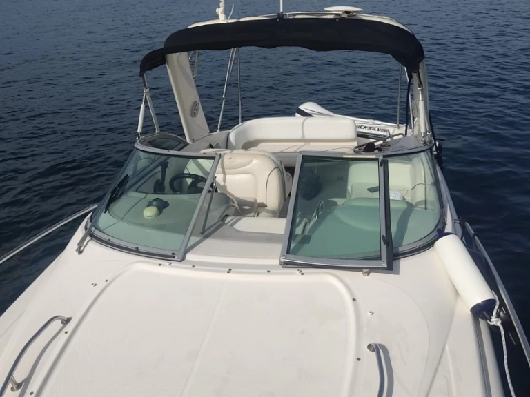 Hire a Monterey 270 cr Combarro