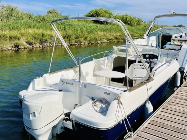 Motorboat hire in Carnon-Plage - Jeanneau Cap Camarat 625 WA