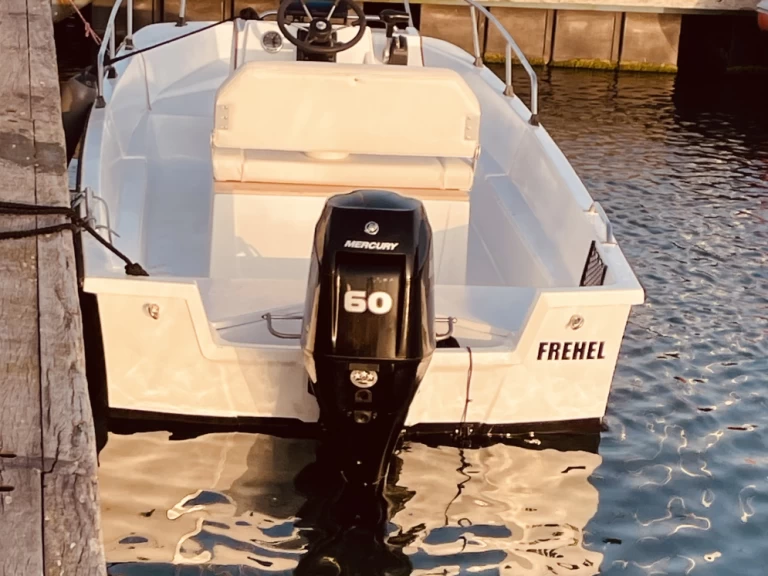 Yacht charter Larmor-Plage - Boston Whaler Boston Whaler 17 on SamBoat