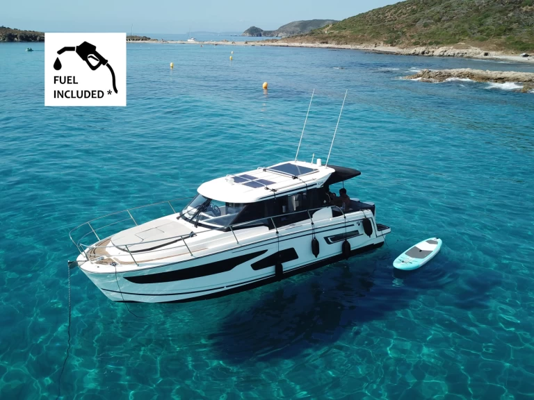 Yacht charter Saint-Tropez - Jeanneau Merry Fisher 1095 on SamBoat