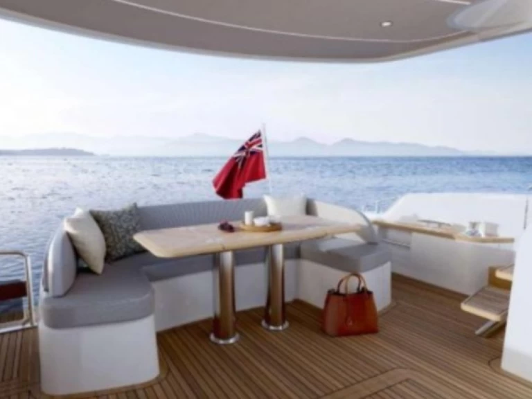 Motorboat hire in Juan-les-Pins - Princess 49 Fly